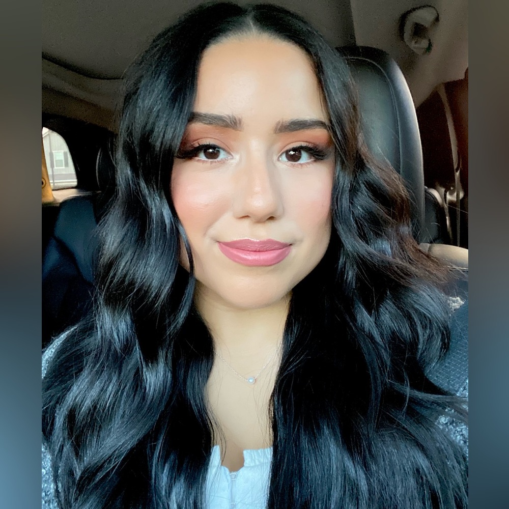 Meet your Posher, Marisa